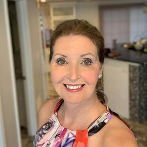 Meet your Posher, Deborah